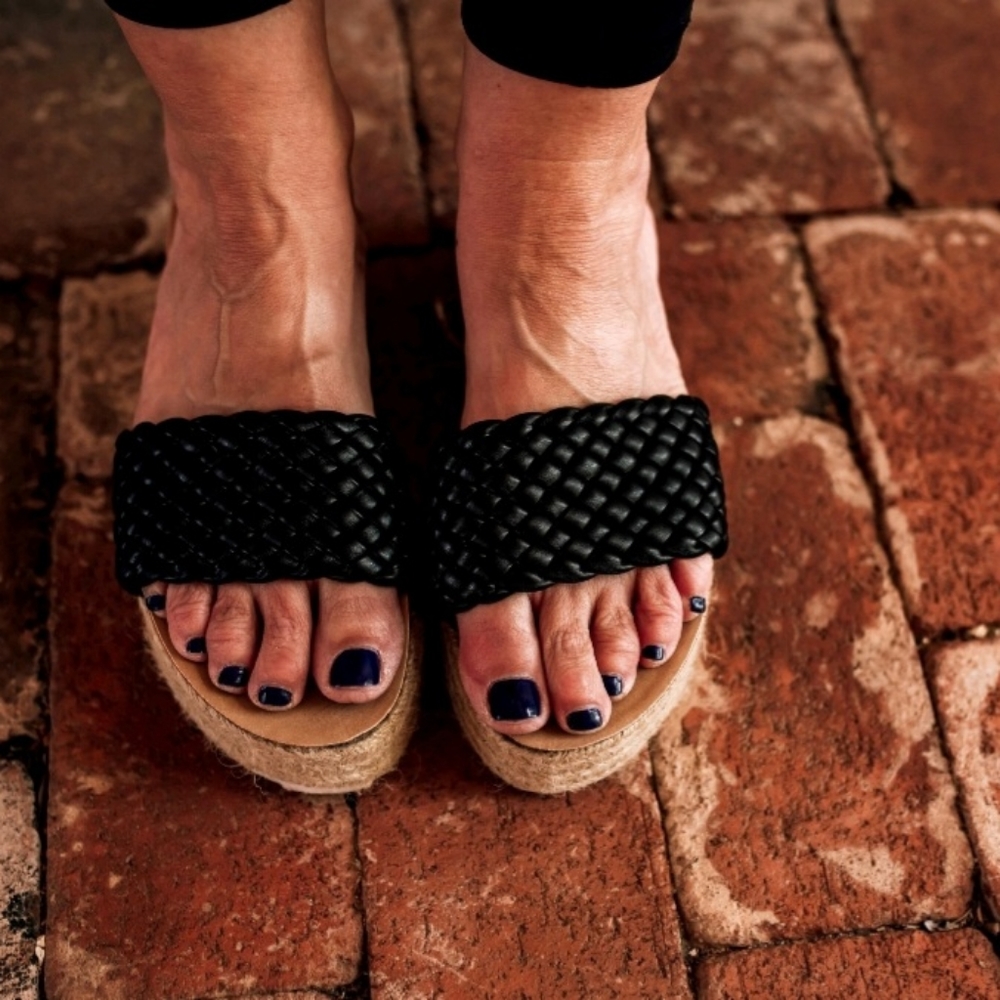 Black Puff Platform Shoes